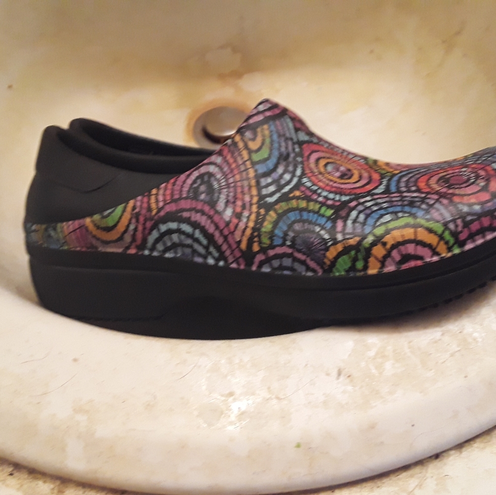 LADIES SHOES - Picture 4 of 4